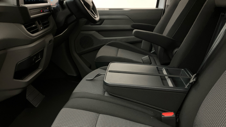 Volkswagen Transporter T32 Swb Electric 160kW 65kWh Commerce Pro Van Auto